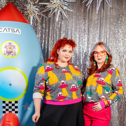 Chandail « Chats dans l'espace » dans un champ d'astéroïdes
