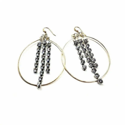 Boucles d'oreilles créoles ovales en plaqué or 14 carats martelé avec chaîne de cristaux