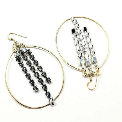 Boucles d'oreilles créoles ovales en plaqué or 14 carats martelé avec chaîne de cristaux