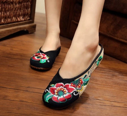Veowalk – Pantoufles plates d'été en toile à bout fermé pour femme, style chinois, brodées, décontractées et confortables, mules noires et vertes