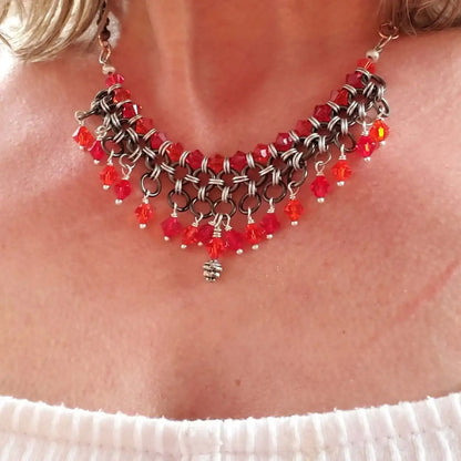 Collier Ras du Cou Guerrière Princesse en Mailles de Métal Mélangé Fait Main