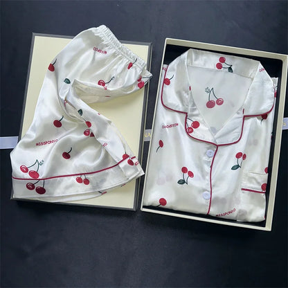 Ensemble pyjama en soie imprimé cerises pour femme, chemise à manches courtes et short, deux pièces, vêtements de nuit, d'intérieur, pour l'été.