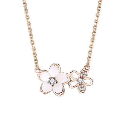 Collier Pendentif Sakura Brillant de Haute Qualité pour Femmes Tendance Stéréoscopique Fleur de Pêcher Luxe Bijoux Femme