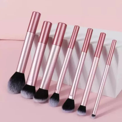 Lot de 8 pinceaux de maquillage professionnels – Poils synthétiques doux et de qualité supérieure, sans cruauté envers les animaux, faciles à nettoyer, pour fond de teint, fard à joues, fard à paupières, cosmétiques