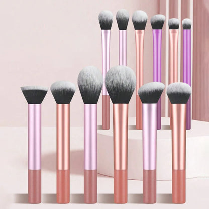 Lot de 8 pinceaux de maquillage professionnels – Poils synthétiques doux et de qualité supérieure, sans cruauté envers les animaux, faciles à nettoyer, pour fond de teint, fard à joues, fard à paupières, cosmétiques