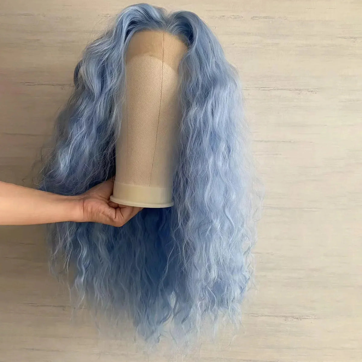Perruques avant en dentelle 13X4 synthétiques, longues, bouclées, ondulées, bleu clair naturel, pour femmes, pré-épilées, ligne de cheveux naturelle, pour cosplay ou fête