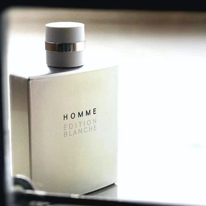 Parfum de marque 100ml au parfum frais et vivifiant, plein d'énergie, alliant une touche sportive à un charme élégant, parfait pour les sorties quotidiennes.