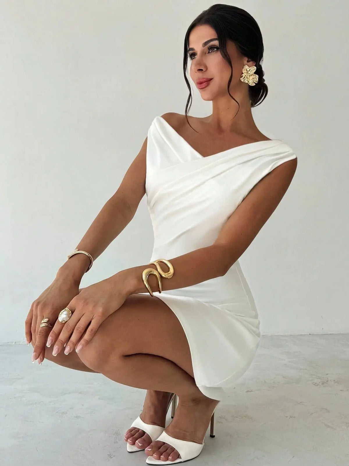 Elegant Mini Dress Spring Summer Sexy Fashionable Slim-fitting New Commuting Style Irregular Sleeveless Off-shoulder Short Dress