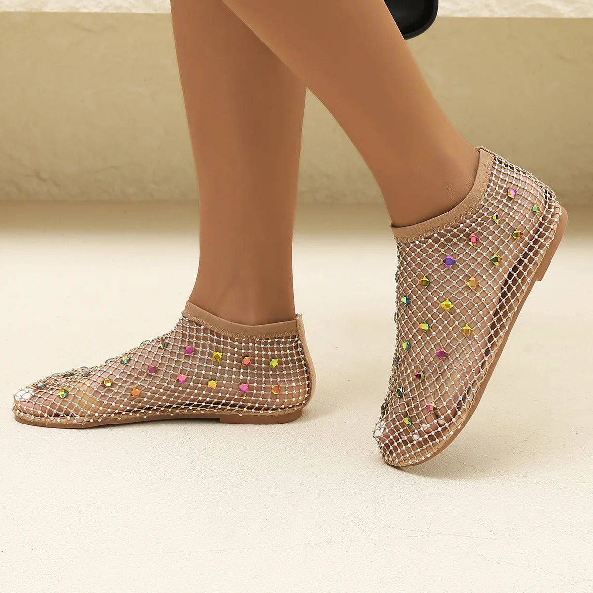 2026 Summer Women's New Luxury Sequin Bottom Hollow Short Boots Water Diamond Sexy Flat Bottom Fashion Banquet Flats Sandals﻿