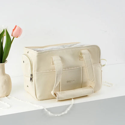 Pets Go Out and Pack Puppies. Portable One-Shoulder Bags Are Suitable for Cats and Small Dogs to Carry Outdoors Than Bears.