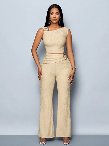 Women's 2-Piece Casual Set: Stylish Sleeveless Cropped Top with Metal Buckle Detail and Long, Loose Wide-Leg Pants