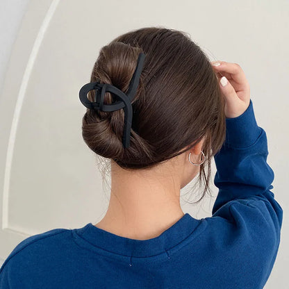 Femmes Élégant Noir Géométrique Plastique Pince à Cheveux Dame Douce Long Cheveux Titulaire Dents Pinces à Cheveux Épingles à Cheveux Accessoires de Mode