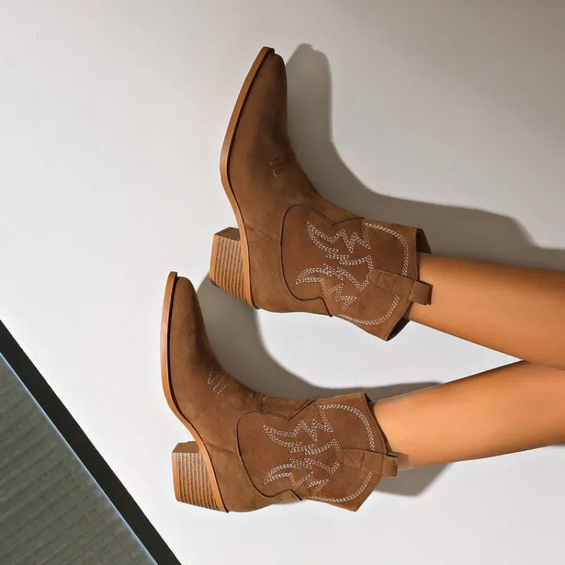 Natural Embroidered Women Boots Leather Handmade Pointed Toe Spike Heel Autumn Winter Boots Cowboy New Western Retro Botas