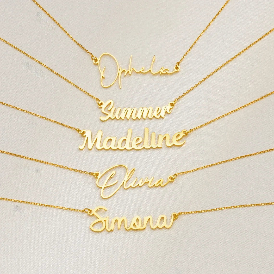 Collier Personnalisé Prénom en Cursif pour Femme Pendentif Lettre en Acier Inoxydable Bijoux Homme Chaîne Ras du Cou Personnalisé