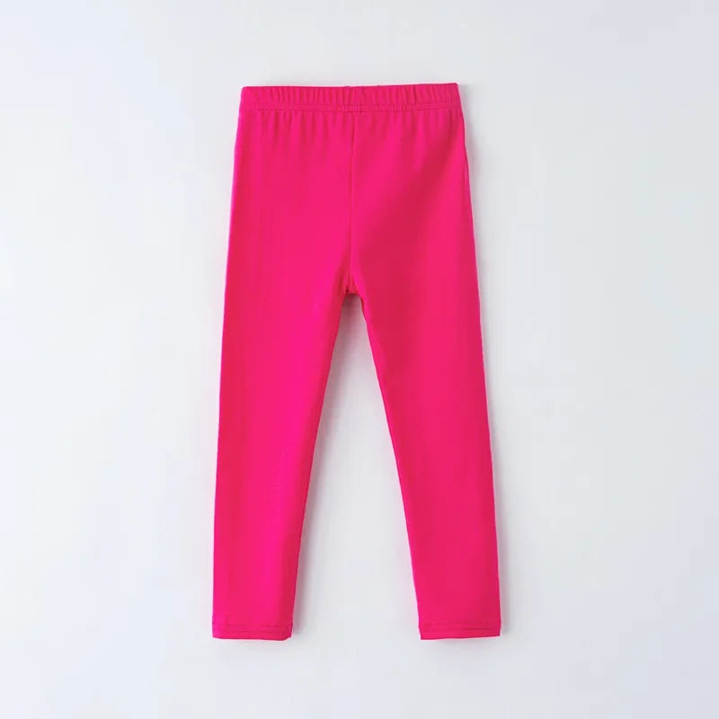 Leggings fille pour le printemps et l'été, adaptés pour être portés à l'extérieur. Ce sont des pantalons longs, minces et ajustés pour enfants.