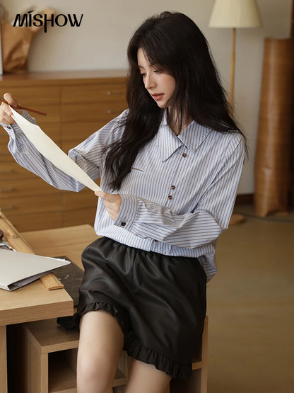 MISHOW Chemise Rayée Asymétrique Femme Nouveauté Automne 2025 Vintage Ample Manches Longues Hauts Vêtements de Bureau Femme MXE42C2375