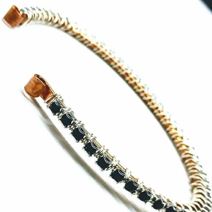 Bracelet jonc en cuivre torsadé, argenté, cristal noir et strass