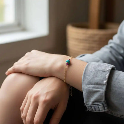 Bracelet délicat en or laminé 14K avec pierres précieuses roses et turquoises